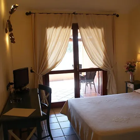 Hotel I Corbezzoli 4*